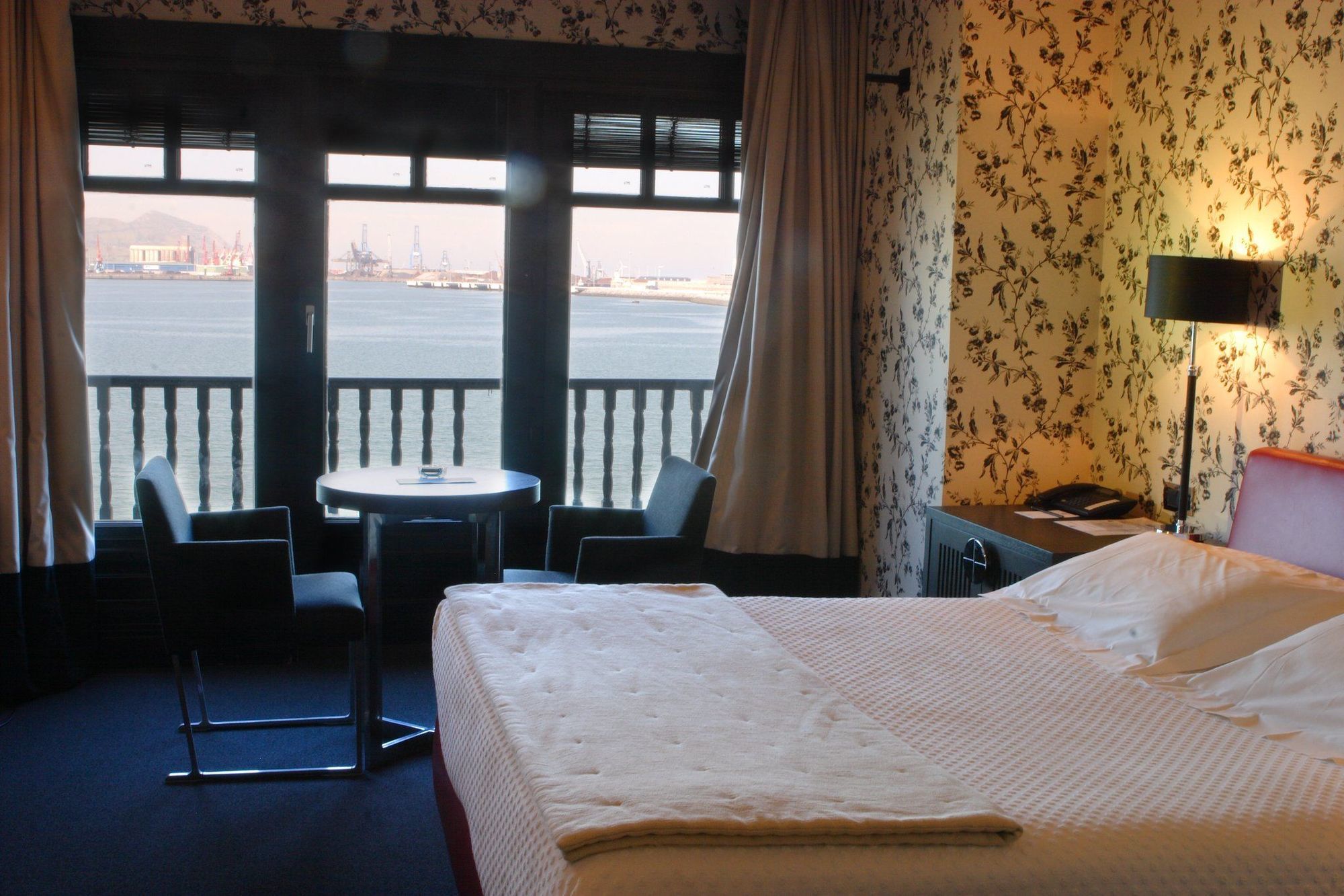 Ercilla Embarcadero Hotel خيتكسو الغرفة الصورة